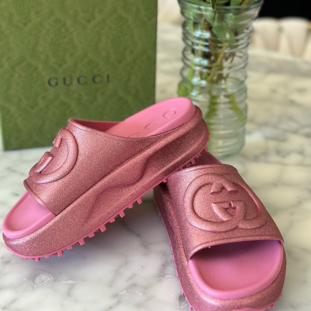Gucci Interlocking G platform pink glitter Rubber slides size 36 & 37
